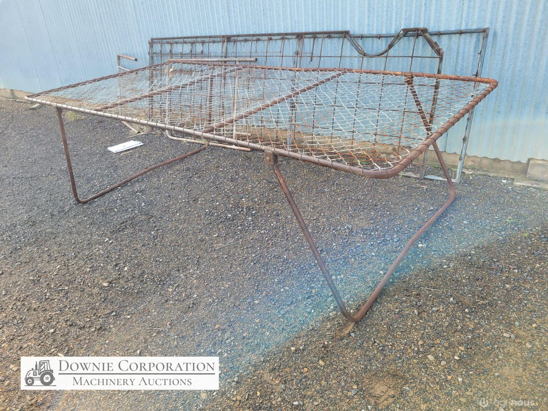 Wool Table & Assorted Gates - photo 3
