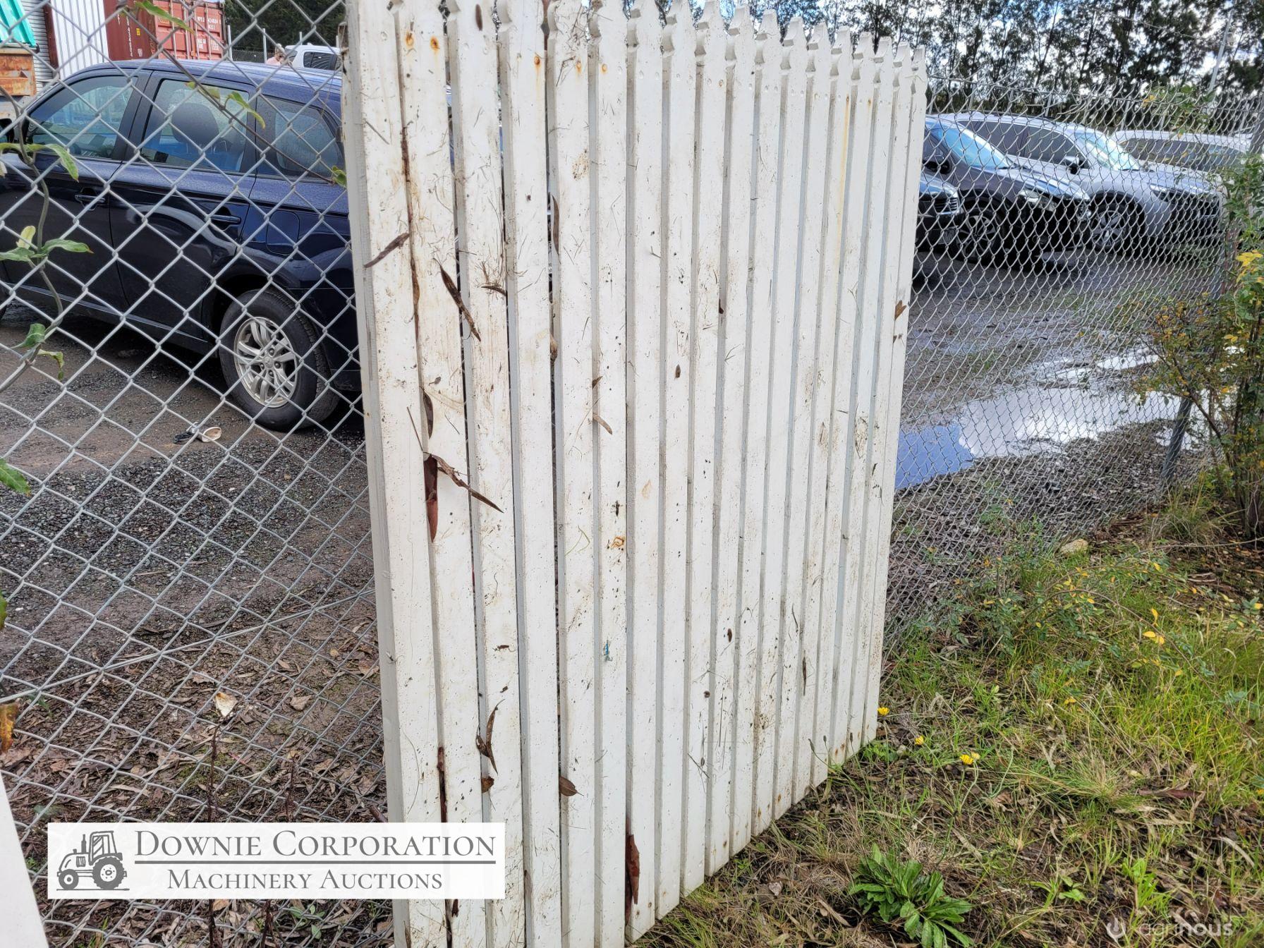Picket Fencing & Gates - photo 8