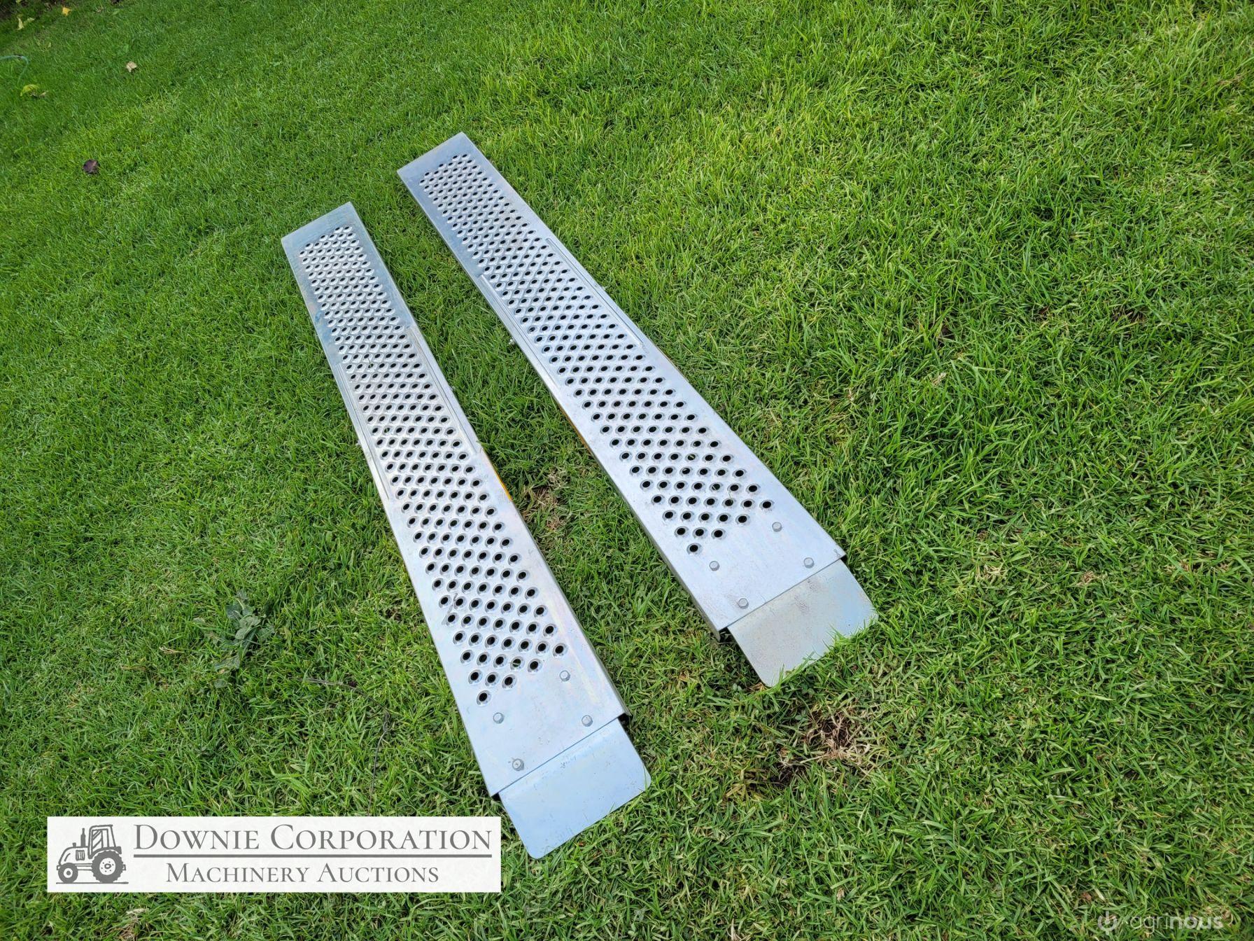 Loading Ramps x 2 - photo 4