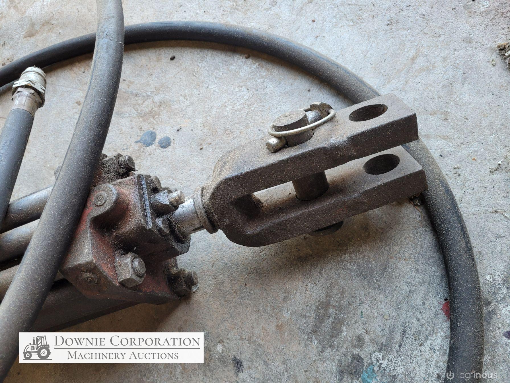 8" Hydraulic Ram with Hoses - photo 5