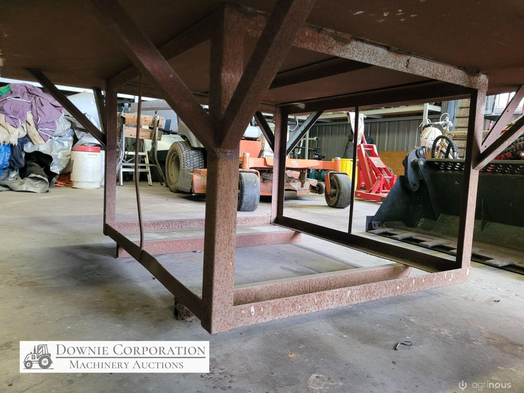 Steel Square Workshop Bench - photo 3