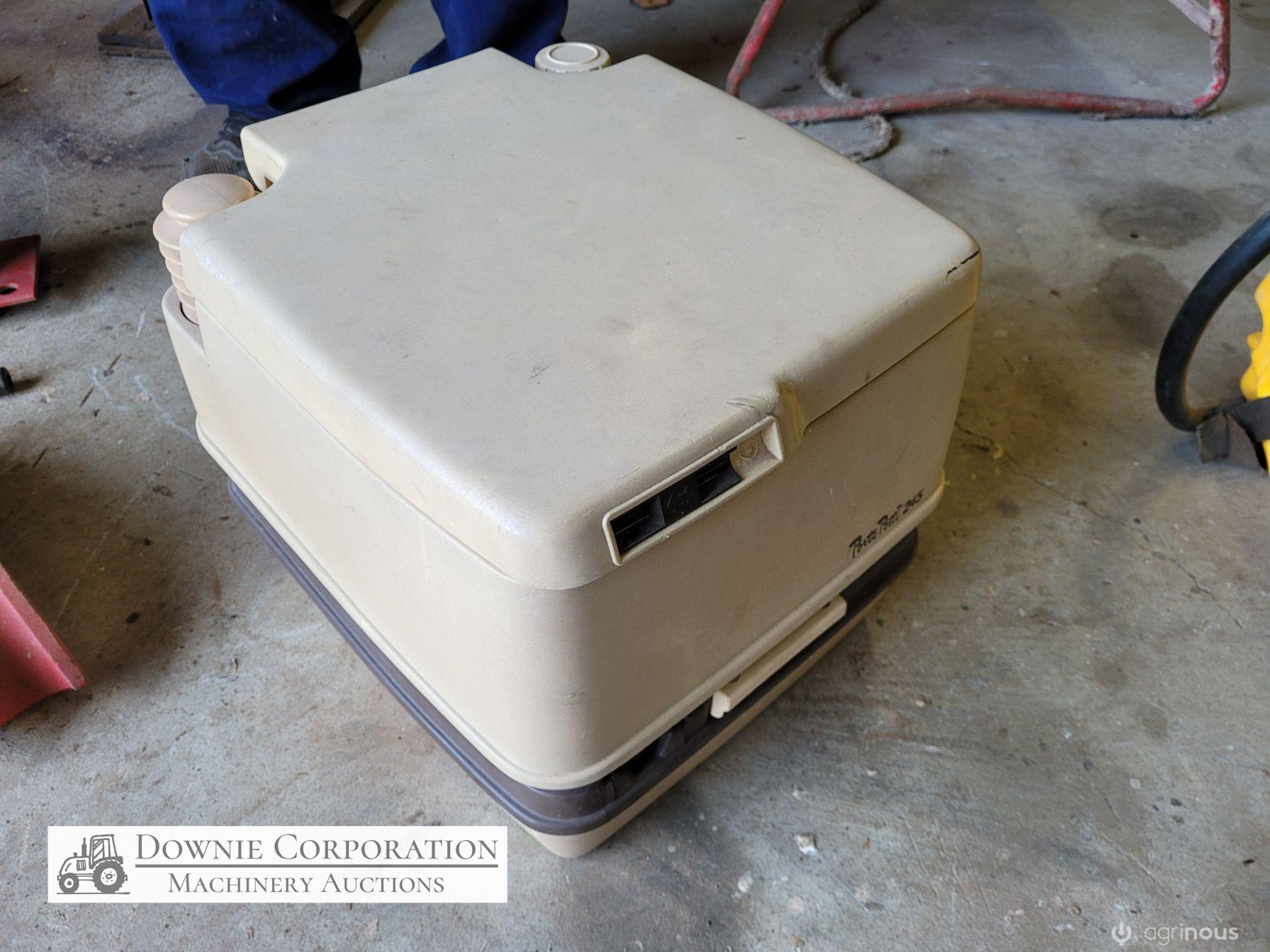 "Porta-Potti" Camping Toilet - photo 2