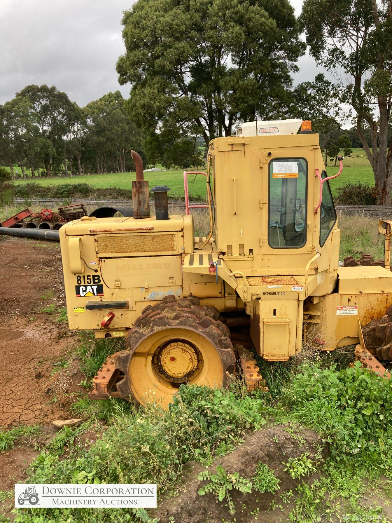 Caterpillar 815B Compactor - photo 6