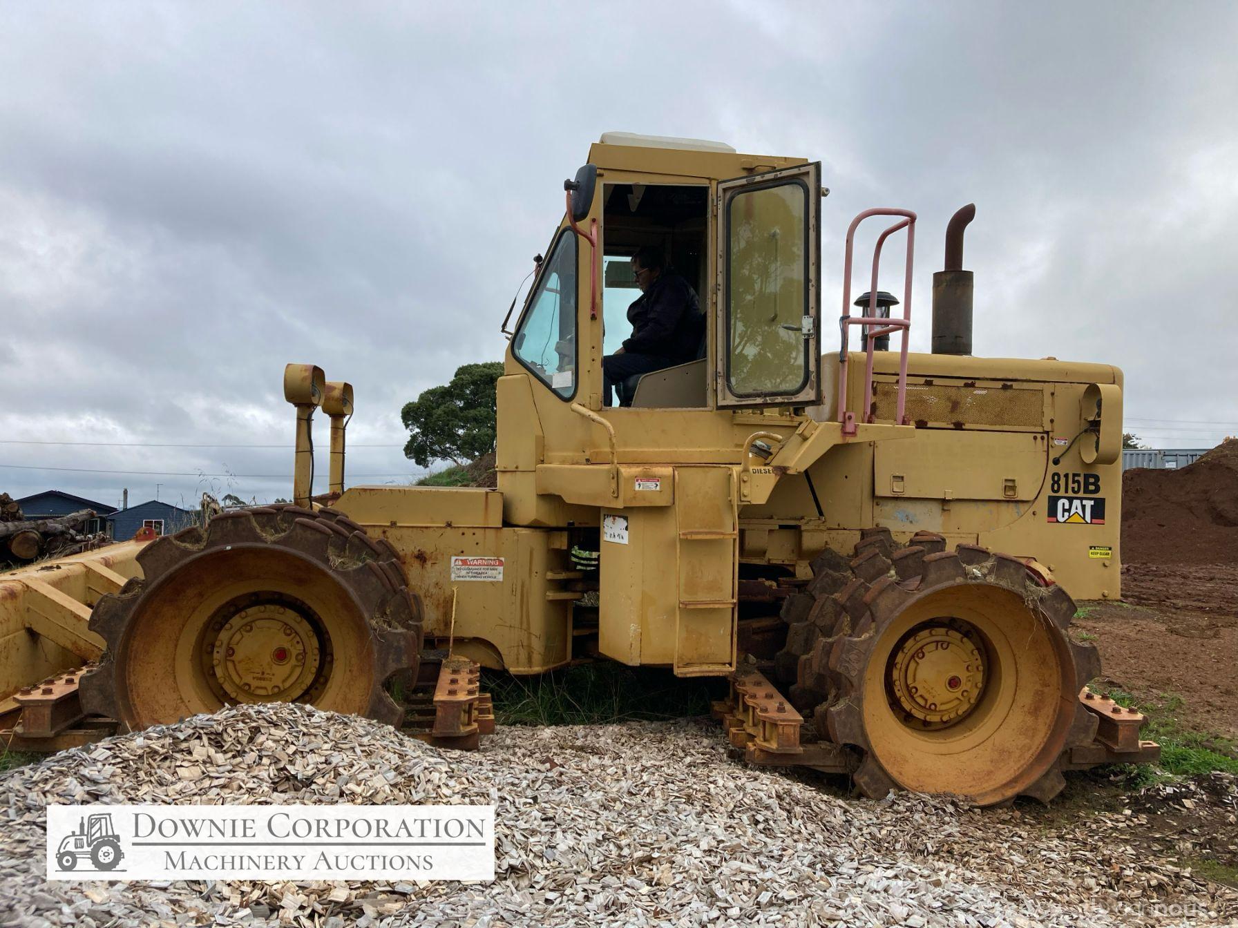 Caterpillar 815B Compactor - photo 5