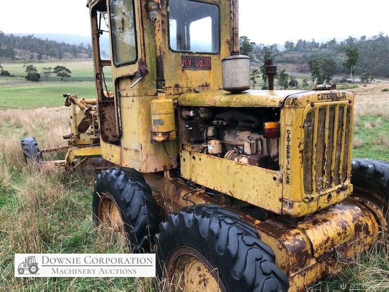 Cat 212 Road Grader - photo 14