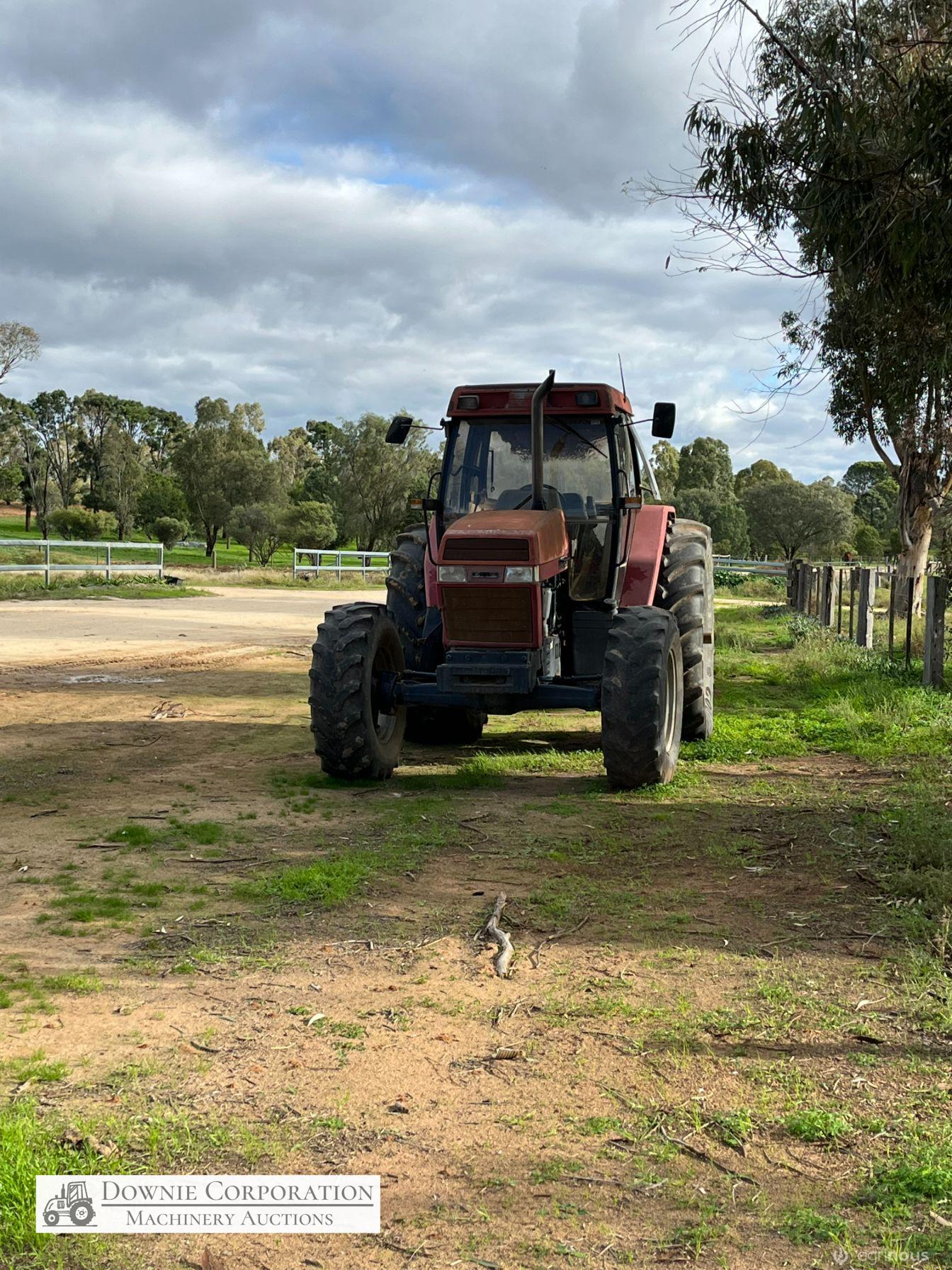 Case 5130 Maxxum Tractor with Powershift