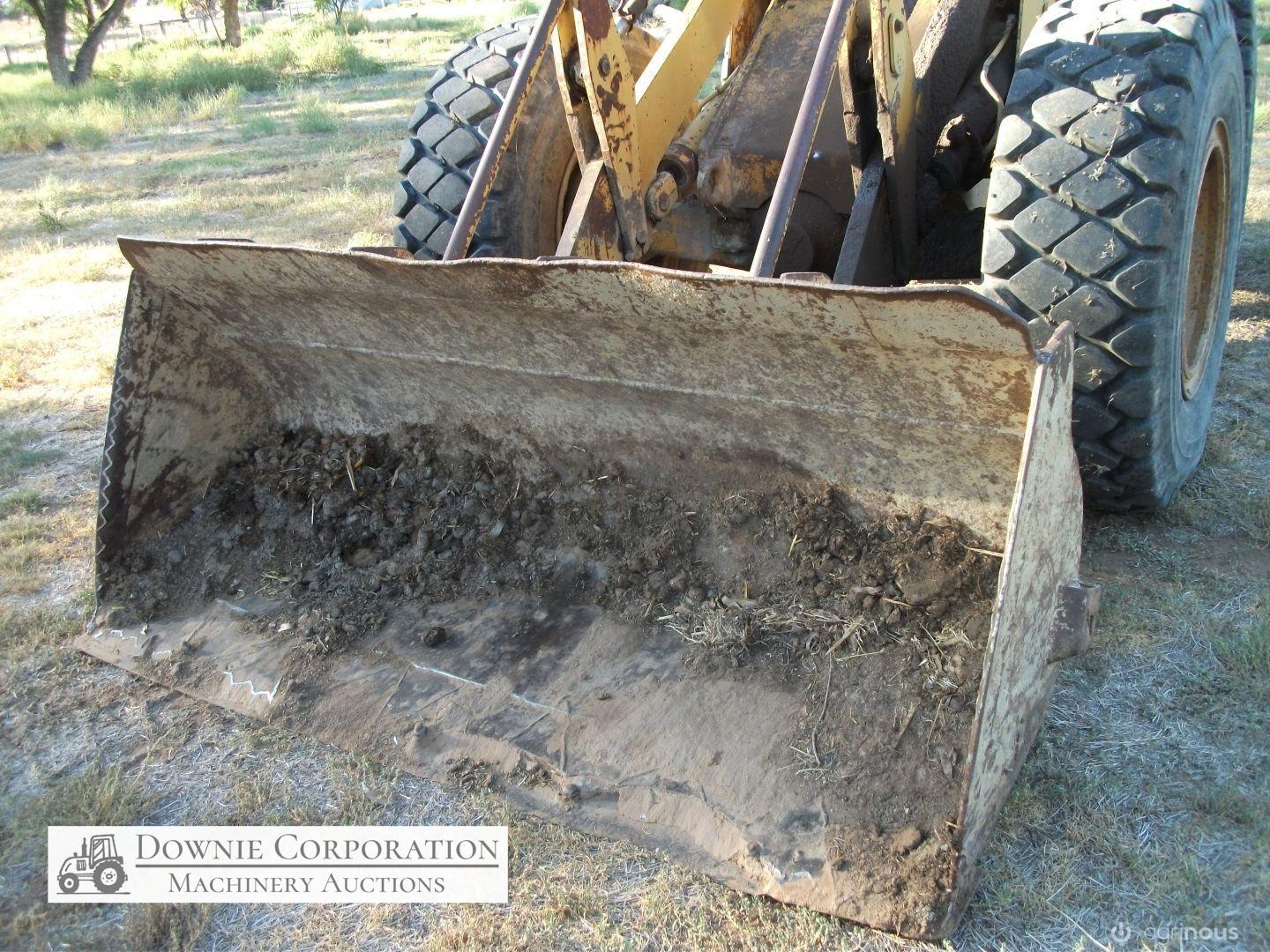 Cat 910 Articulated Loader - photo 25