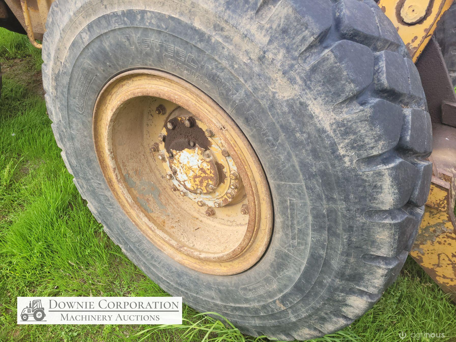 Cat 910 Articulated Loader - photo 20