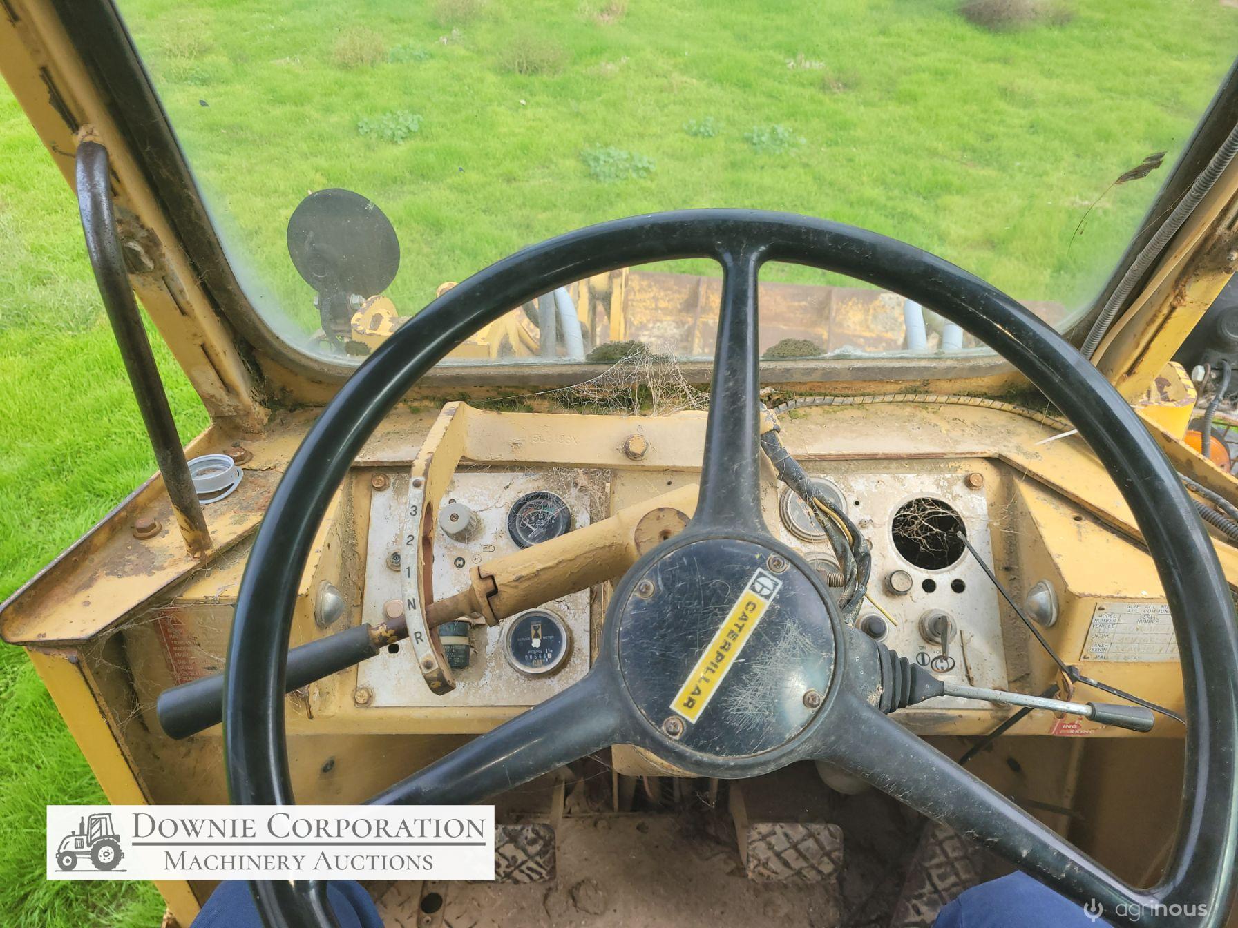 Cat 910 Articulated Loader - photo 10
