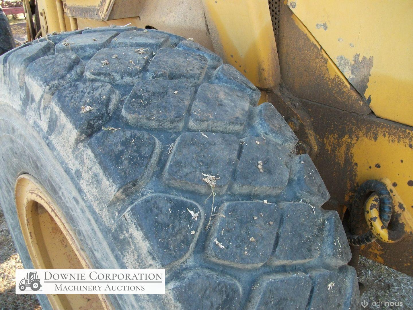 Cat 910 Articulated Loader - photo 22