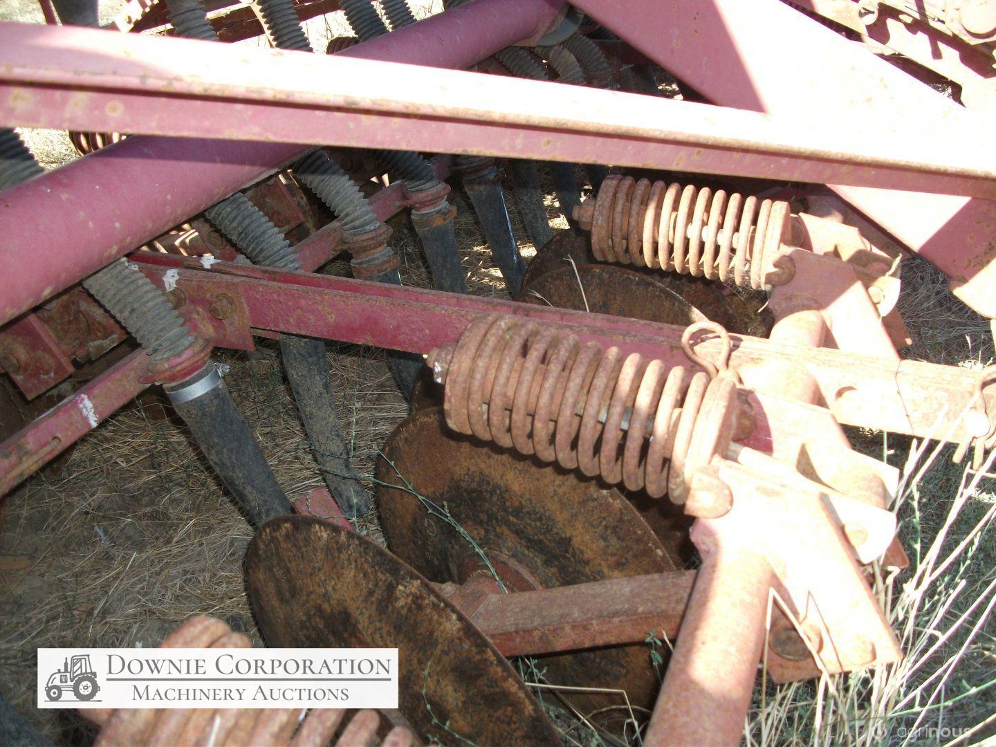 IH-511 Combine 24 row Disc Seeder - photo 14