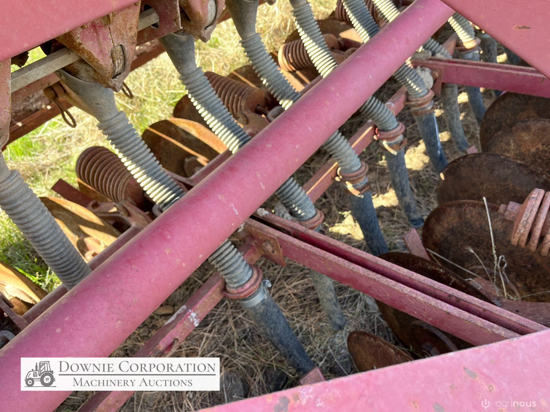 IH-511 Combine 24 row Disc Seeder - photo 18