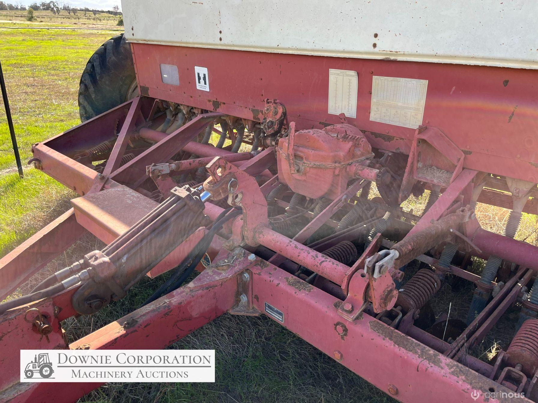 IH-511 Combine 24 row Disc Seeder