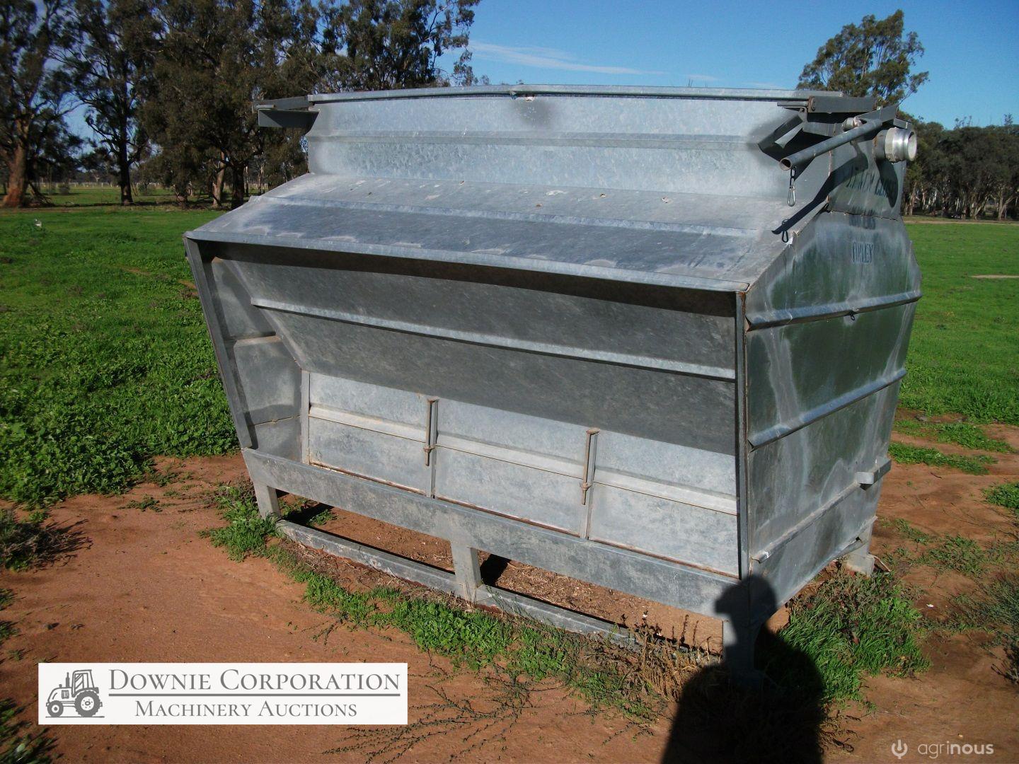 Close 4ton Stock Self Feeder (2) - photo 4