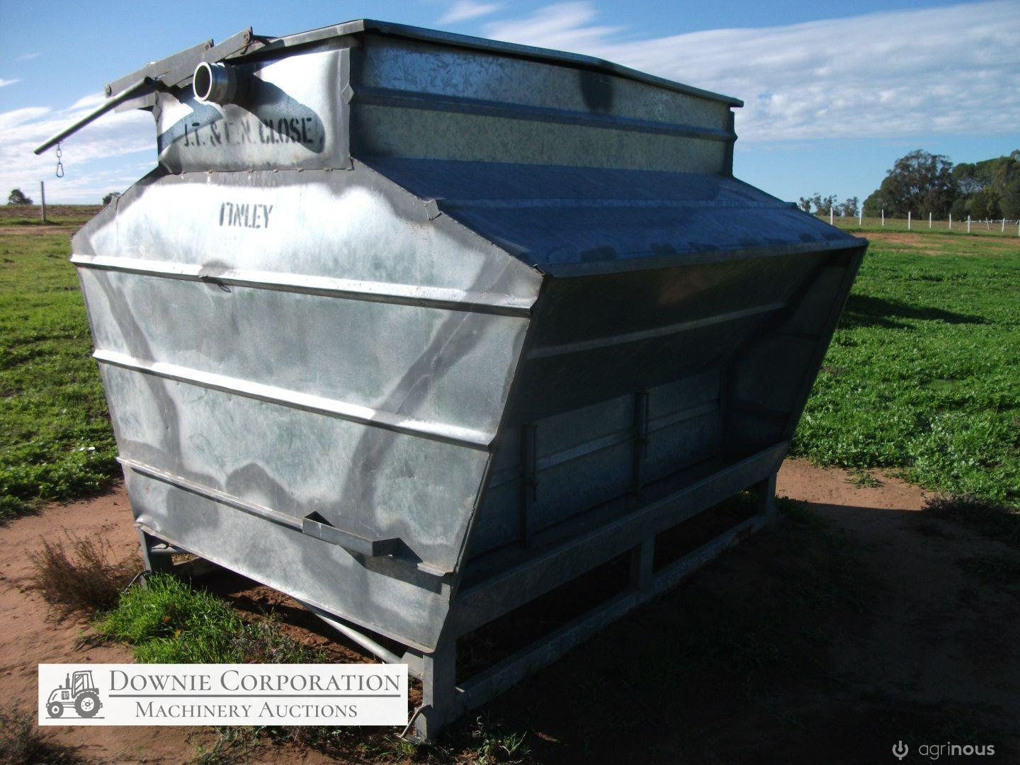 Close 4ton Stock Self Feeder (2) - photo 5