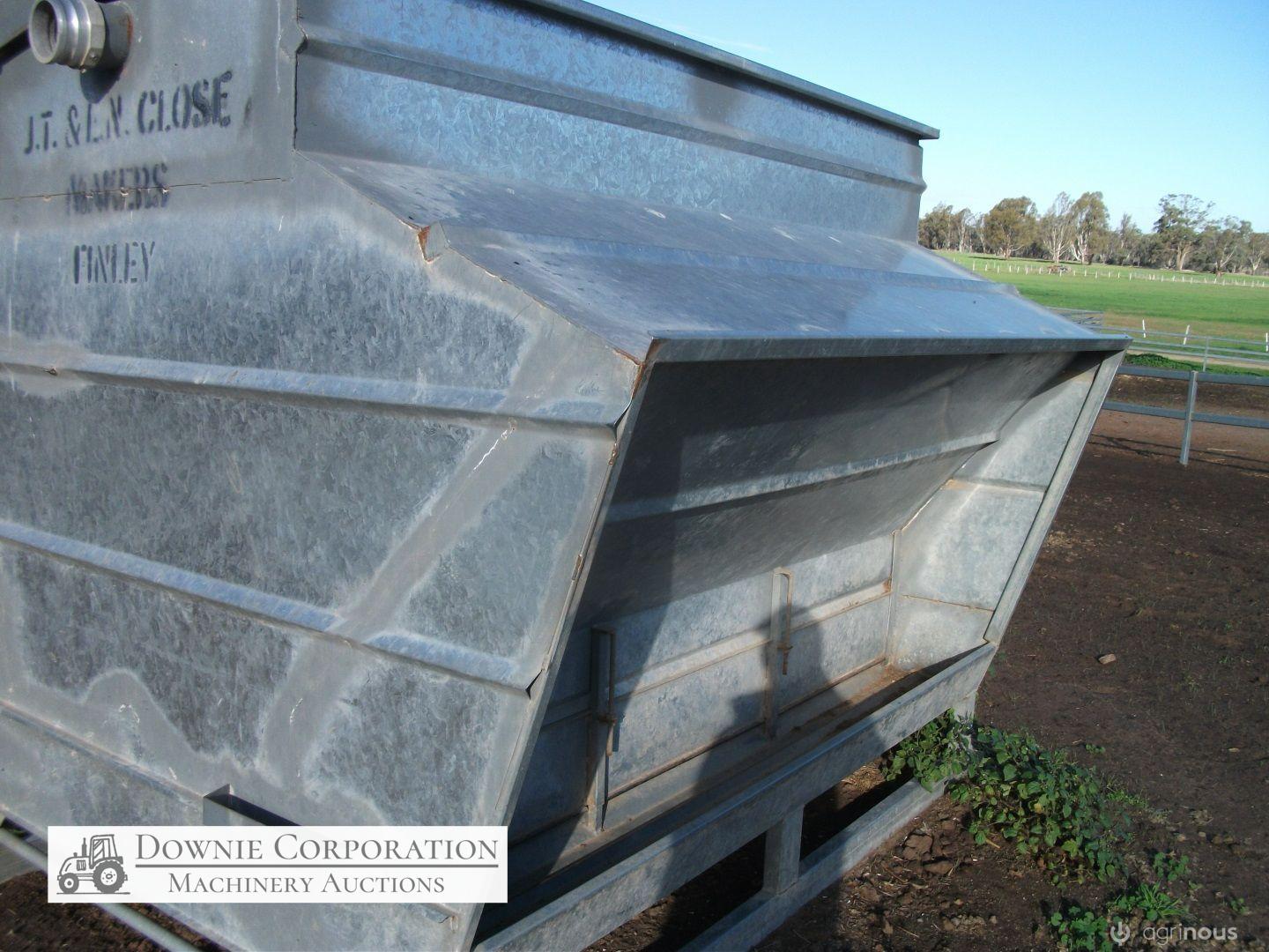 Close 4ton Stock Self Feeder (2) - photo 2