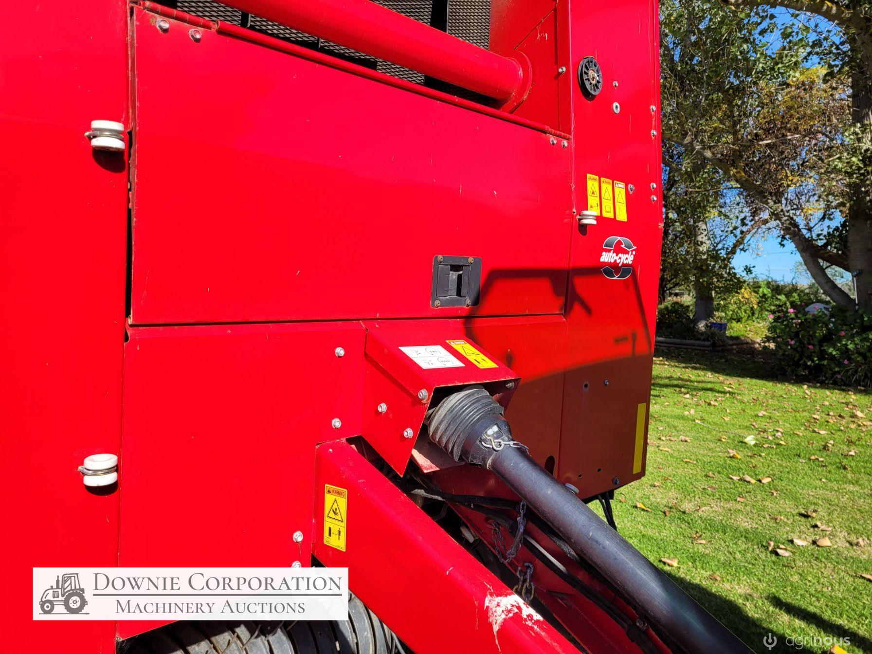 MF Heston 2846A Round Baler
