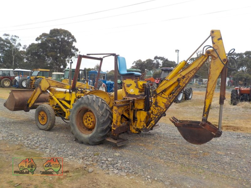 Massey Ferguson Backhoe FEL - photo 3