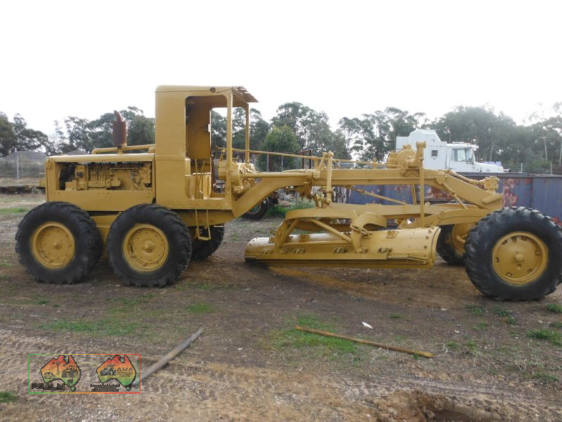 Cat 12 Road Grader (REDUCED) - photo 2
