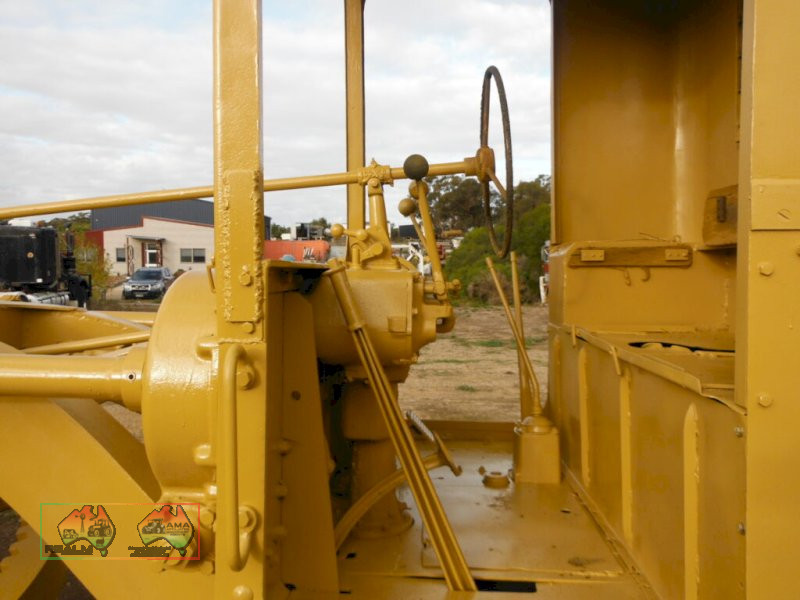 Cat 12 Road Grader (REDUCED) - photo 8