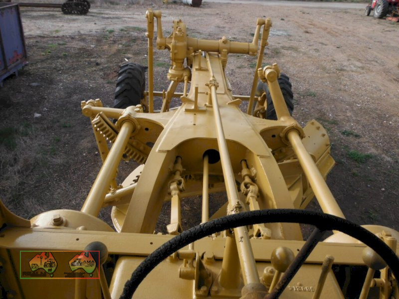 Cat 12 Road Grader (REDUCED) - photo 7