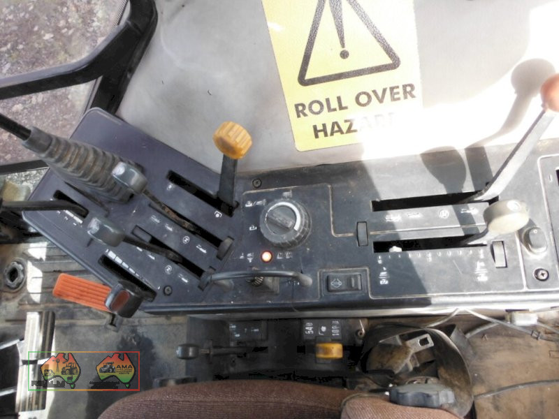 Case 5140 FEL Tractor - photo 9