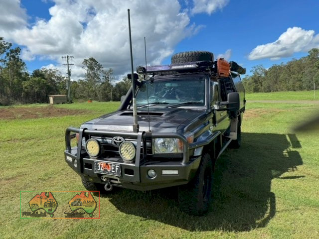 2015 Land Cruiser GXL dual cab Lots of extras - photo 3