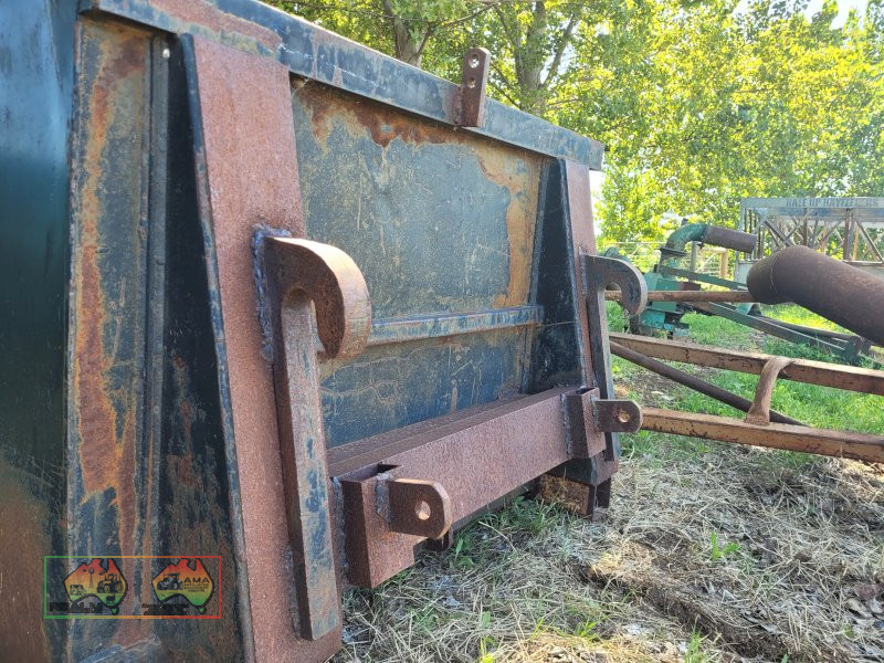 5ft H/duty Grain Bucket with Euro Hitch - photo 4