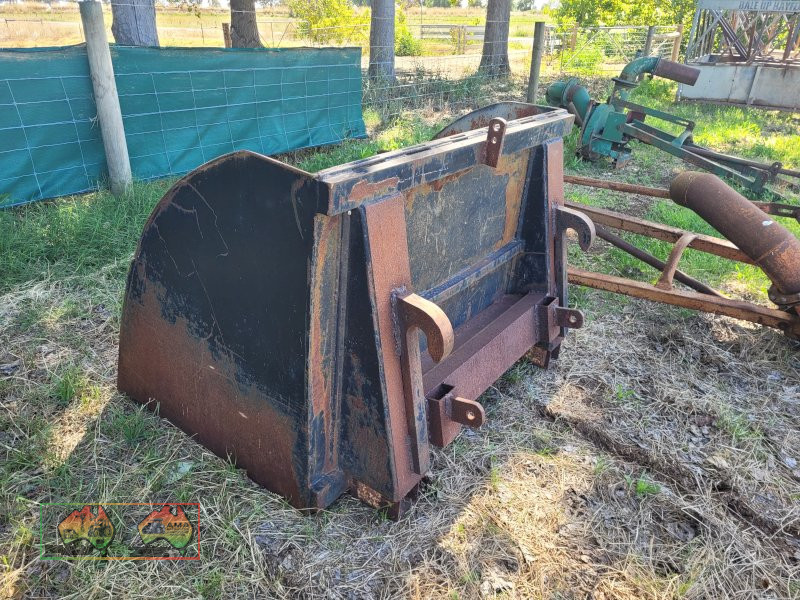 5ft H/duty Grain Bucket with Euro Hitch - photo 2