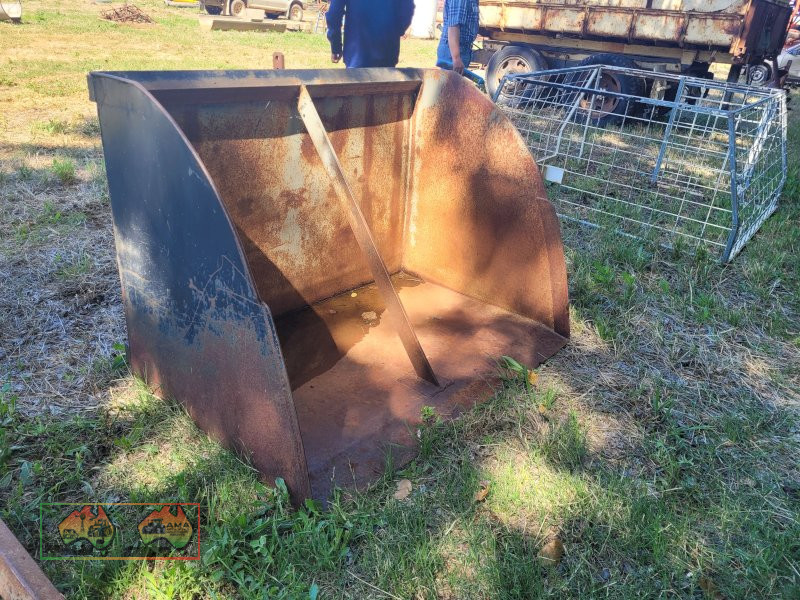 5ft H/duty Grain Bucket with Euro Hitch - photo 3