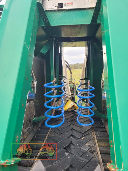 2002 Nairn 680LS Grape Harvester - photo 8