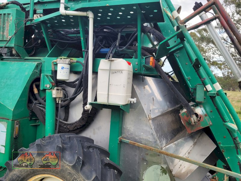 2002 Nairn 680LS Grape Harvester - photo 4