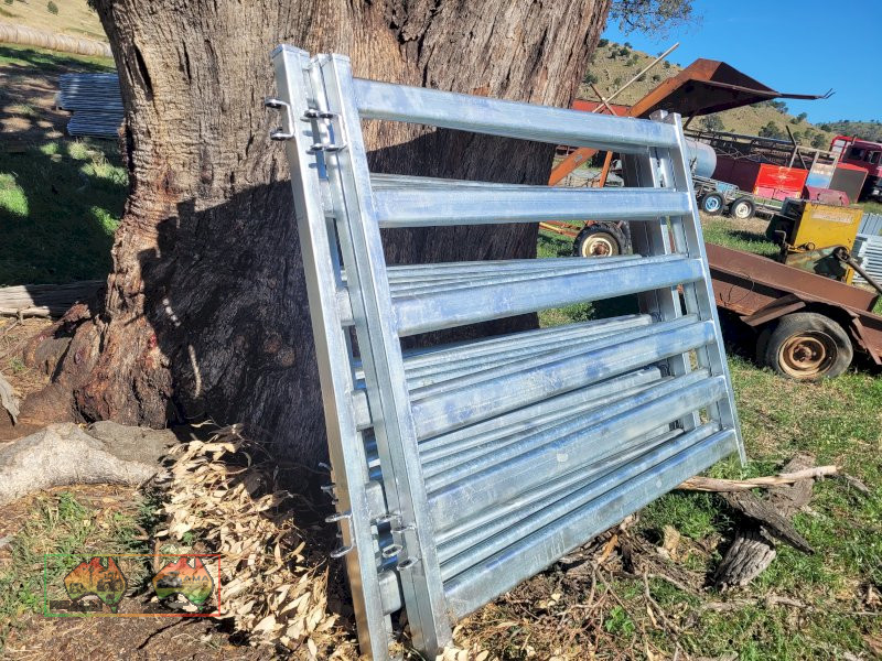 New Cattle 'Bull Yard' Panels - photo 5