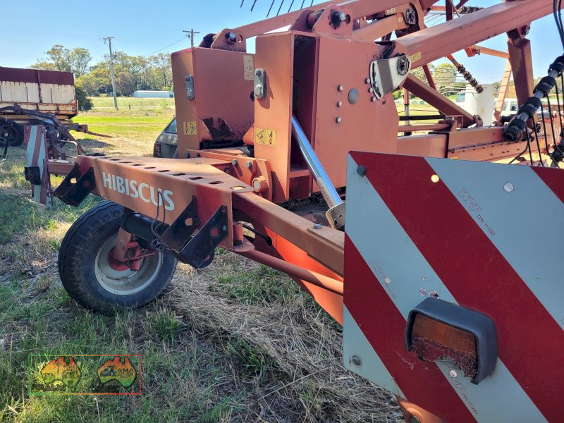 2002 Lely Hibiscus 735 Vario Hay Rake - photo 8