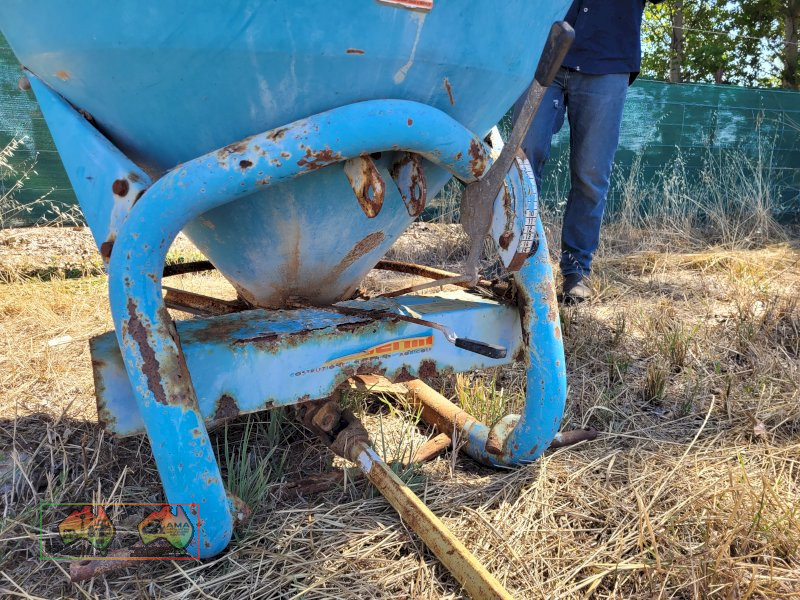Gendore 1/2 Ton Fert. Spreader - photo 2