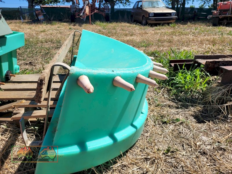 12 Teat Calf Milk Feeder