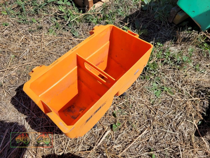 2x 2 Teat Calf Milk Feeders (Orange) - photo 2