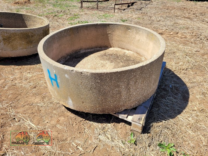 4ft Stock Circle Water Trough "H"