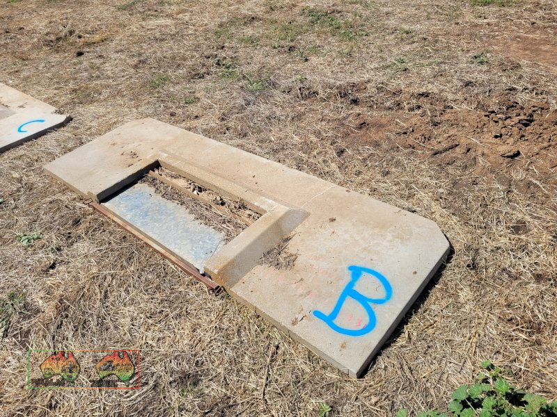 Bortone Concrete Outlet "B" (900 x 400 Opening)