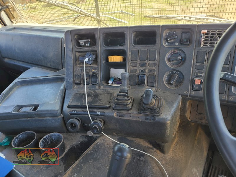 1989 Scania 113M 360 Prime Mover - photo 12