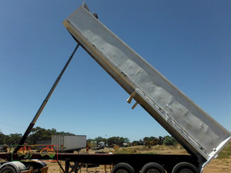 2004 Nem Tri-axle Steel Tipper - photo 10