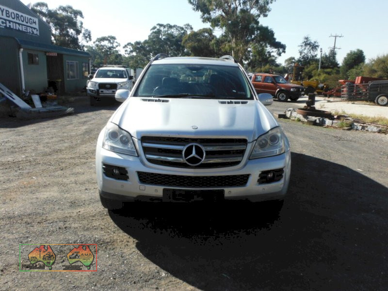 2007 Mercedes GL320 ~ 7 seat wagon - photo 2
