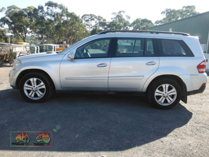 2007 Mercedes GL320 ~ 7 seat wagon - photo 3