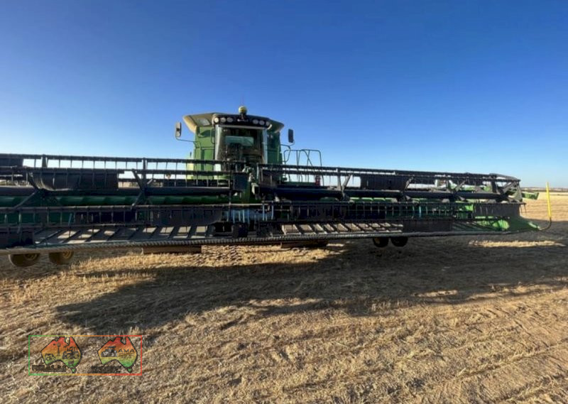 John Deere Header - 2010  model 9770 STS with 640D  front - photo 7