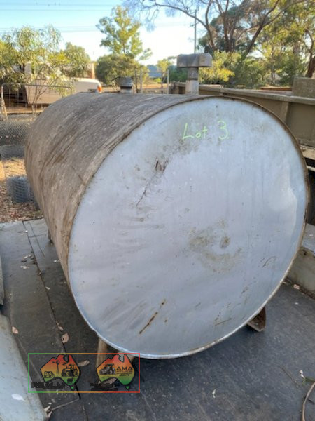 1,200 Ltr Fuel Bowser - photo 4