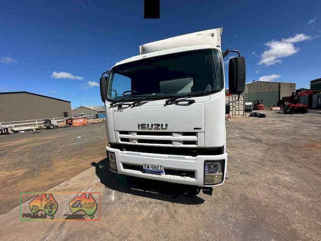 Isuzu Curtin sider - 2008 Model - ( Truck is located in Ballarat Victoria ) - photo 23
