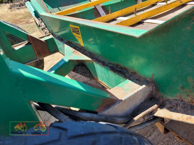 Scorpion Bale Feedout Wagon - photo 9