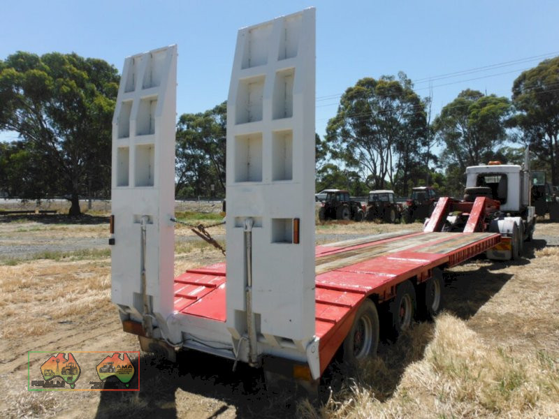 1988 Freighter Tri-axle Low Loader - photo 2