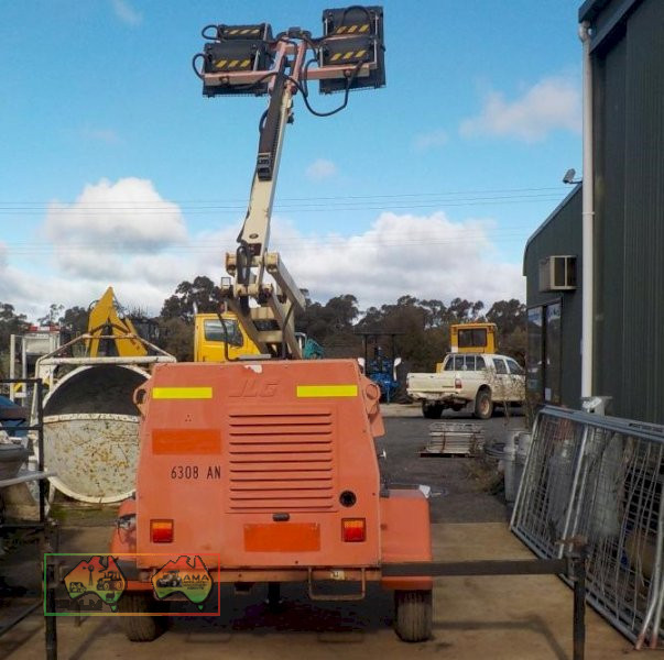 JLG Light Tower Generator - photo 4