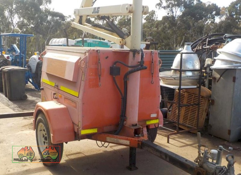 JLG Light Tower Generator - photo 2